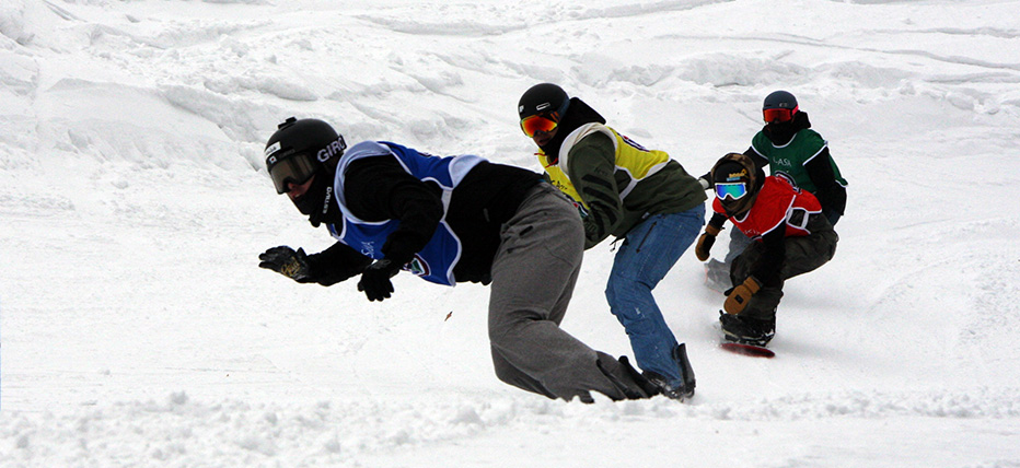 SNOWBOARD CROSS